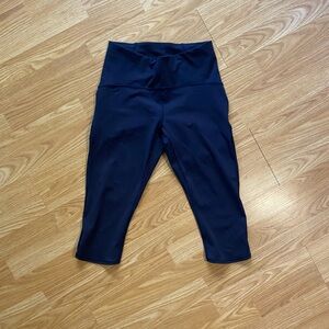 LULULEMON Navy Capri Leggings - Size 8